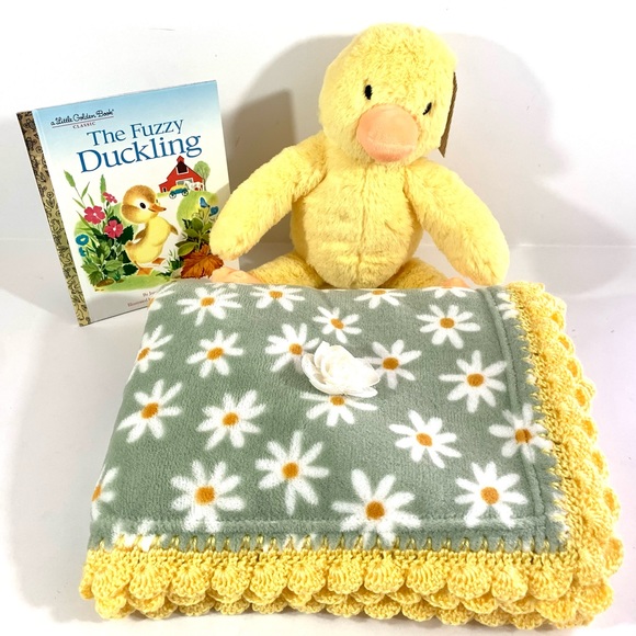 🌺SOLD🌺Duck & Daisys Crochet Baby Blanket Gift Set - Picture 1 of 8